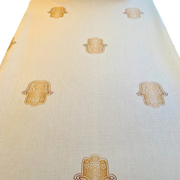 Hamsa_Tablecloth.jpg__PID:7451b85e-37f2-49d3-83b6-f3debf007048