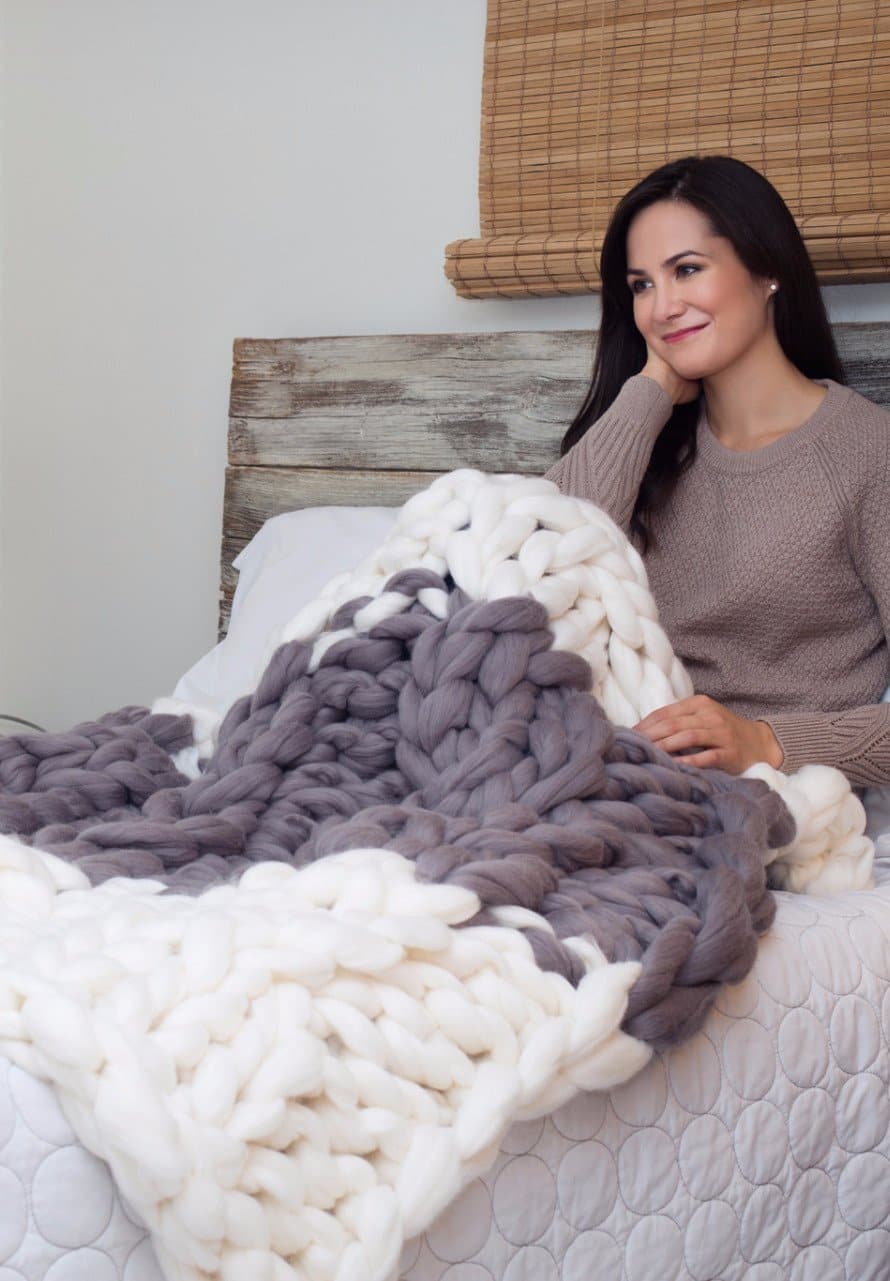 Cable Knit Blanket With Tassels BeCozi