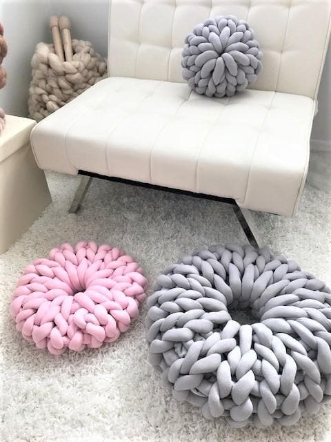 yarn pillow