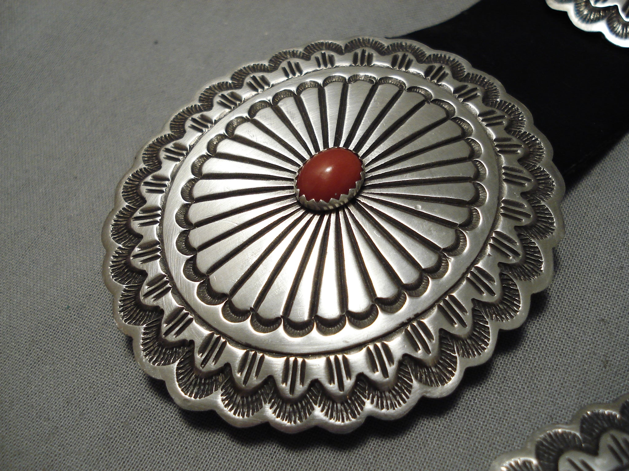 Silver & Coral Buckle Navajo rick martinez www.esole.eu