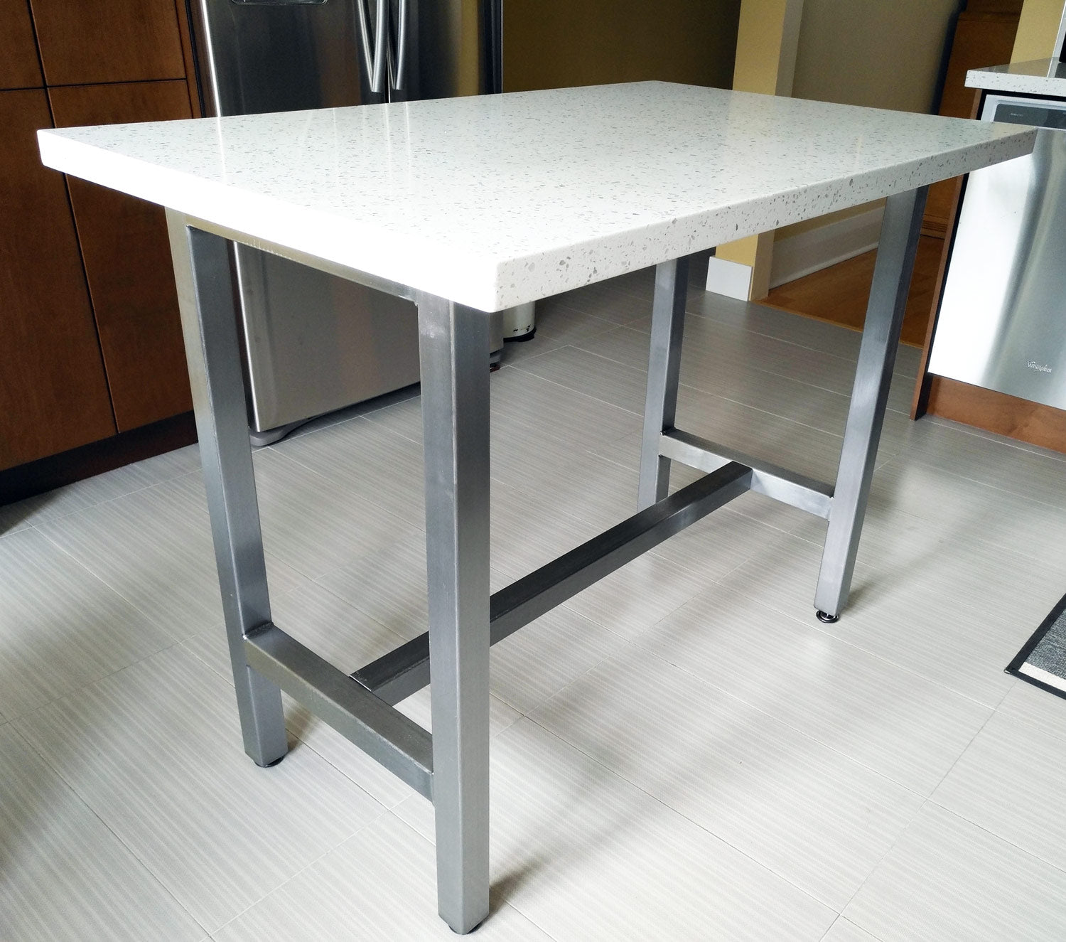 Metal table leg with Brushed finish