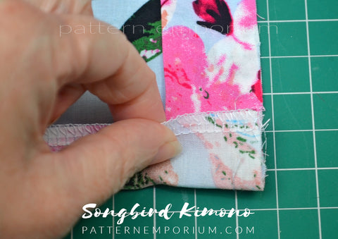 Pattern Hack Songbird Ladies Kimono Sewing pattern Extend neckband
