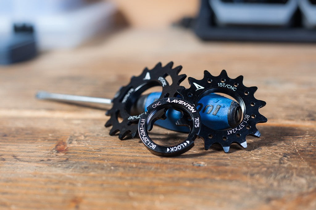 Aventon-Cogs-Lockrings