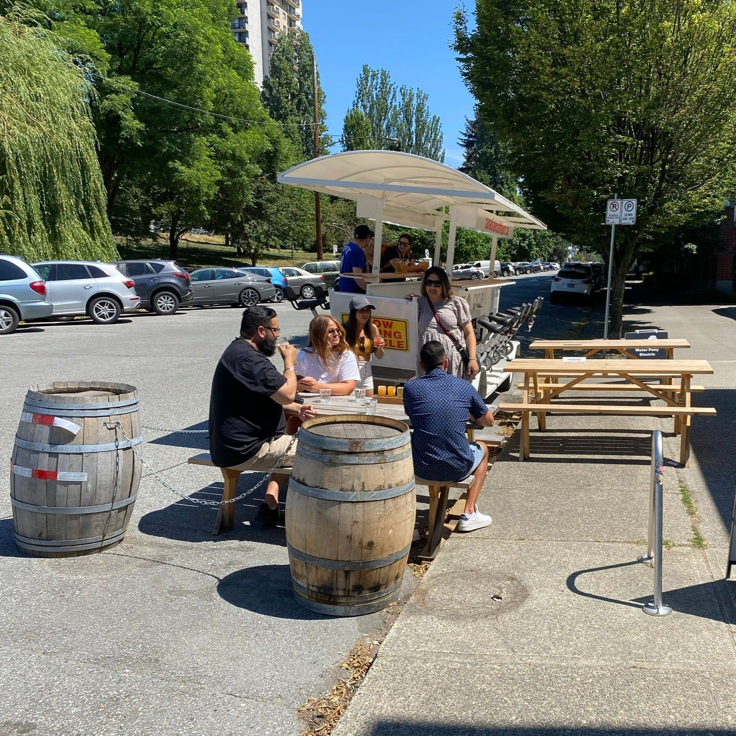 drinking bike tour toronto