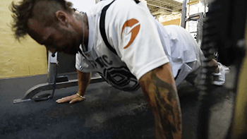 weighted-smith-machine-pushup-a