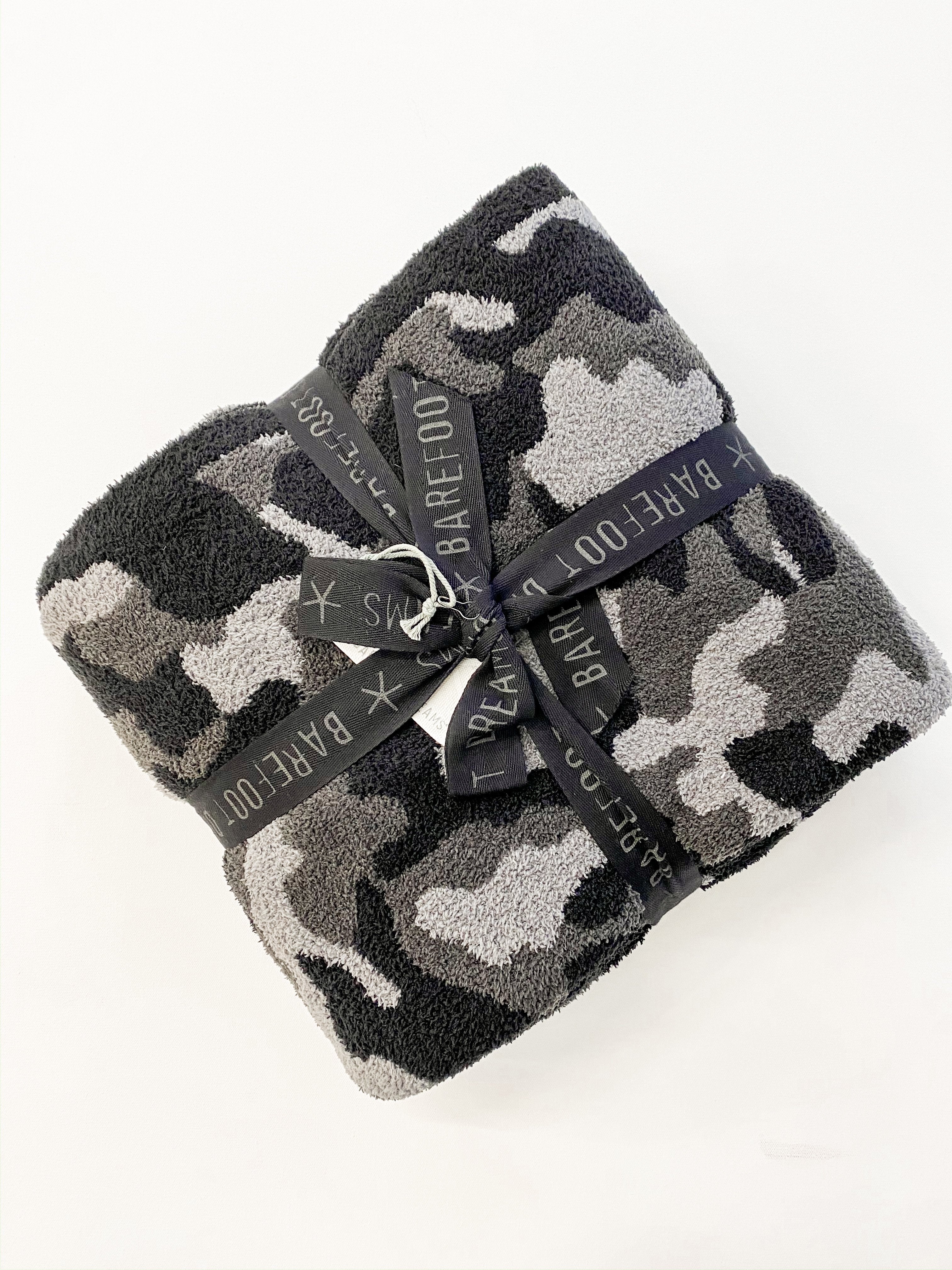 Barefoot Dreams - CozyChic Camo Throw in Carbon Multi