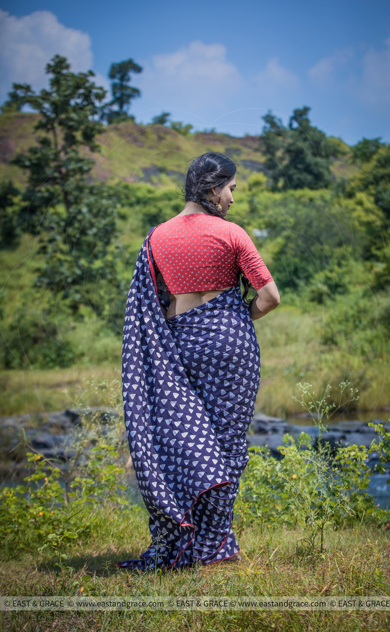 Shayantani Navy Blue Muslin-Cotton Hand-Painted Saree – EAST & GRACE