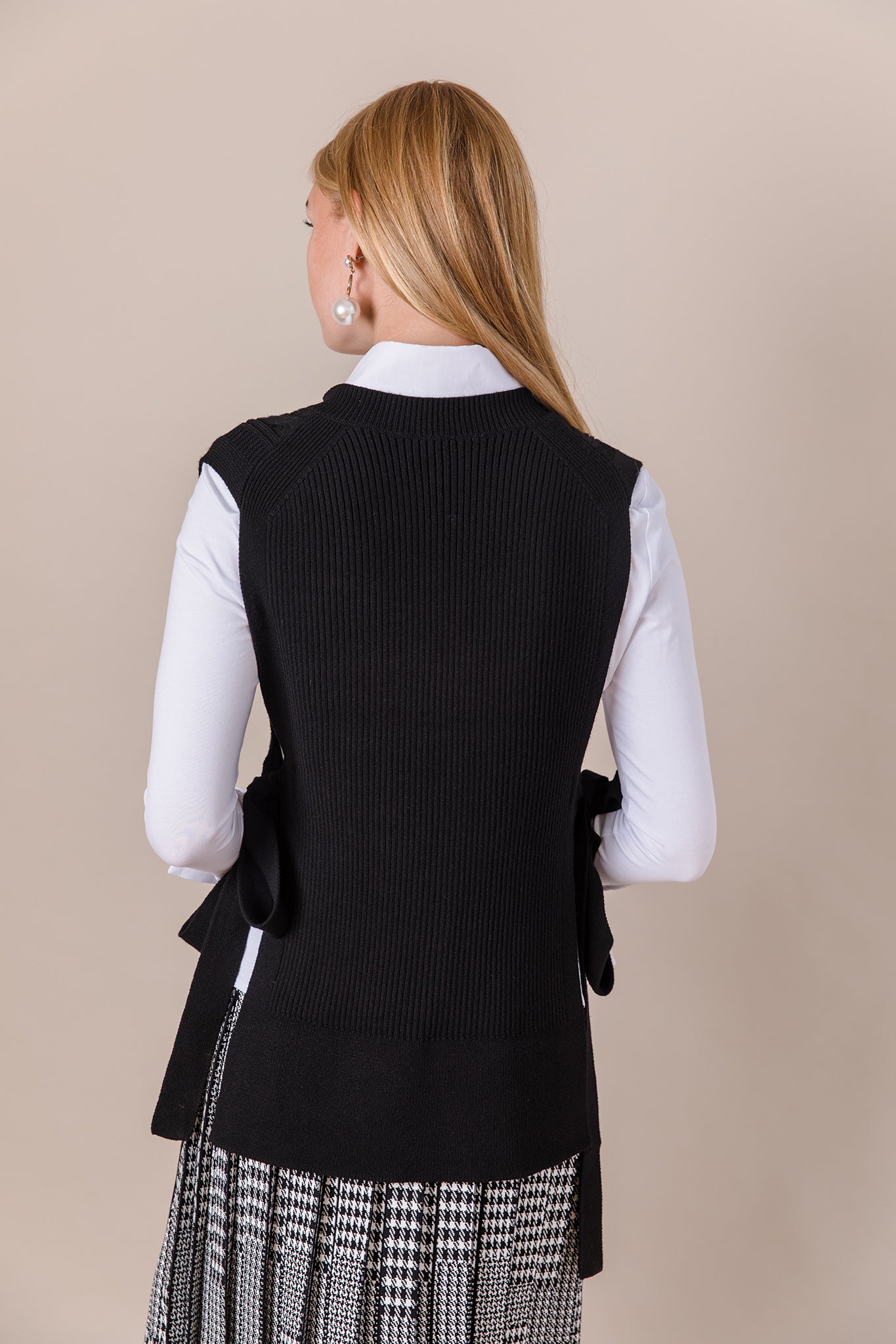 Cable Knit V-Neck Vest with Ties in Black