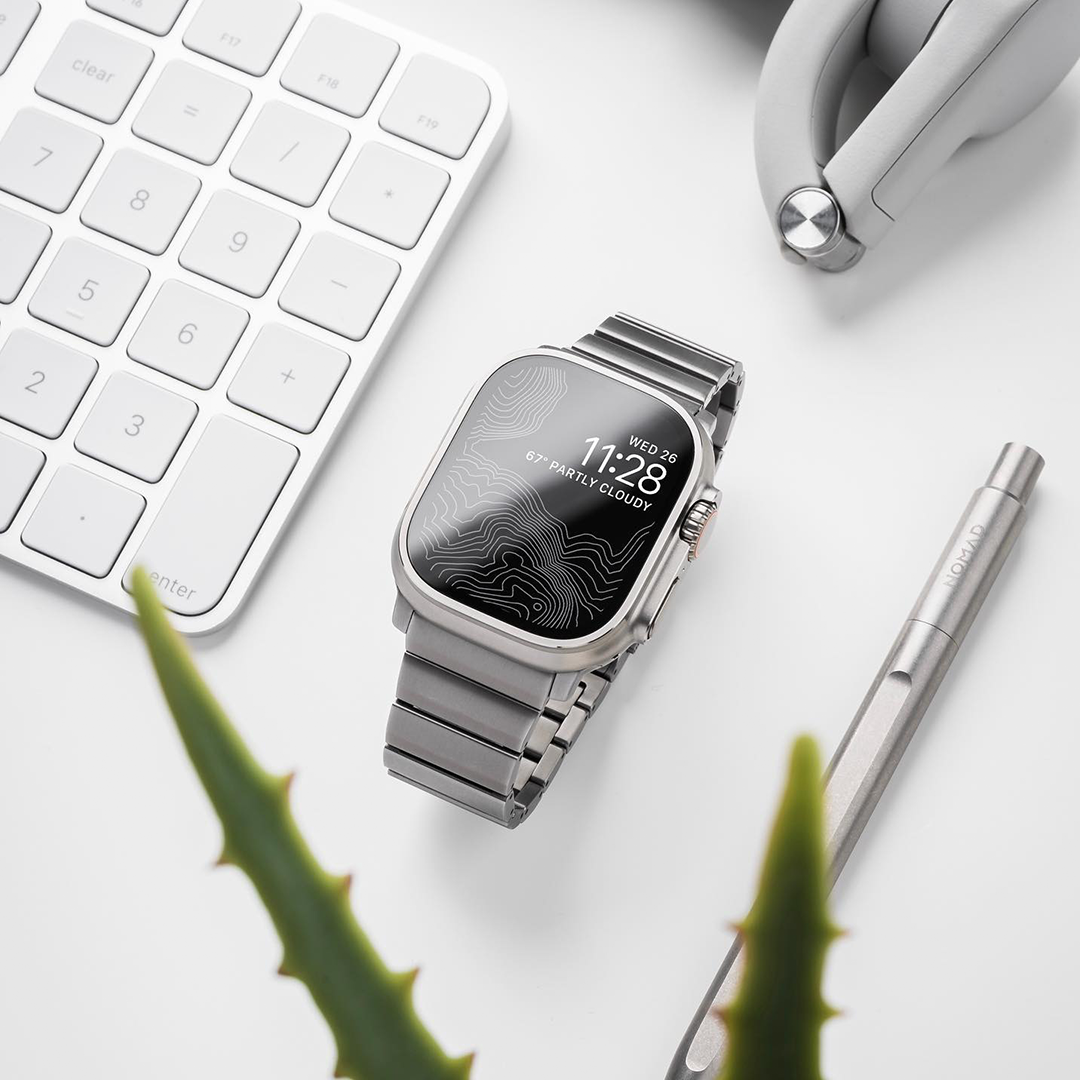 Apple watch ultra titanium band