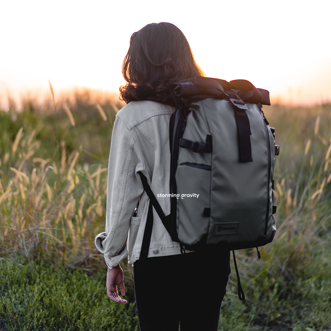 The Long Weekend Santa Fe Shoulder Bag Full Review (& Video!) - Moment