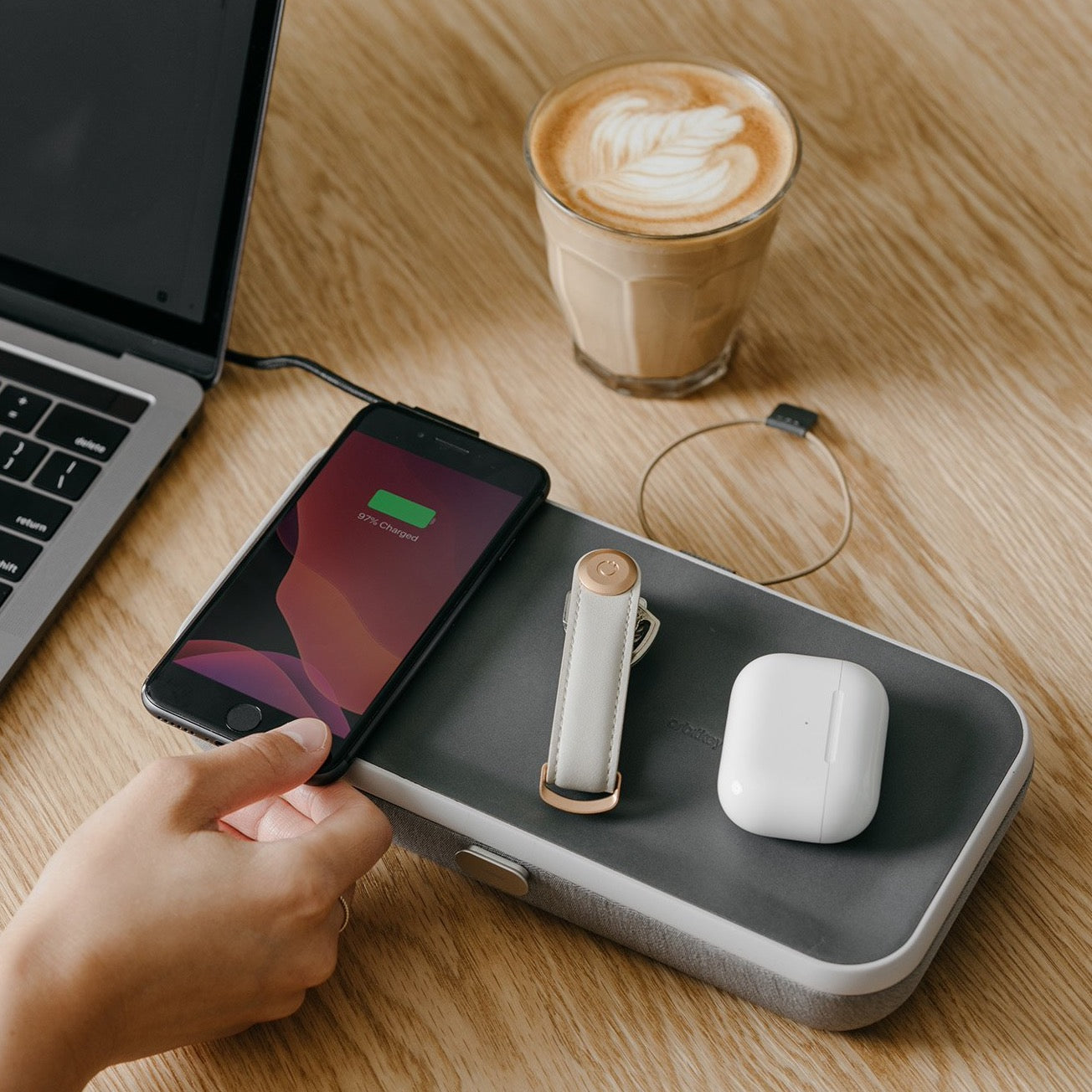 Orbitkey Nest - Desk organiser + Wireless Charger