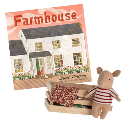 Farmhouse book & Maileg Pig