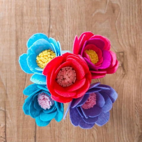 DIY colorful craft felt flowers