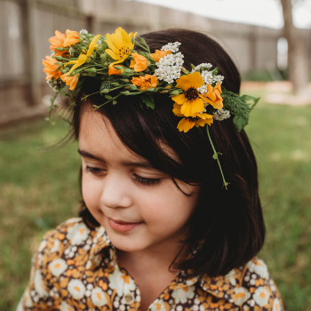 Make a flower crown | Bella Luna Toys