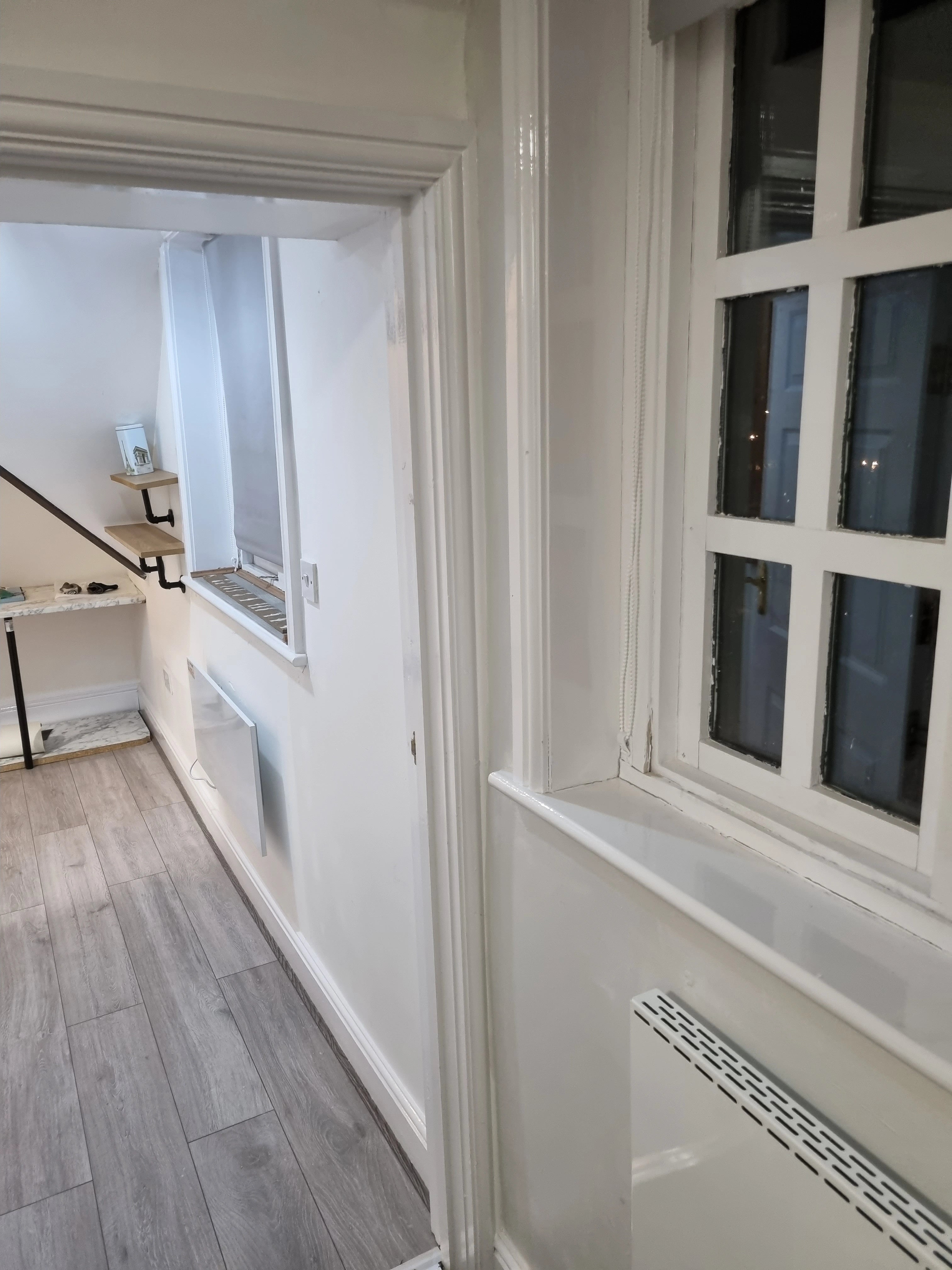 Derby white panel heater