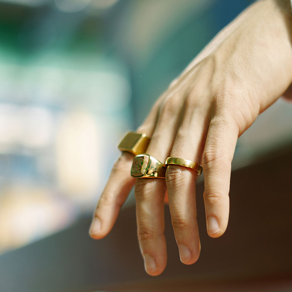 This Is the Average Ring Size for Men and Women