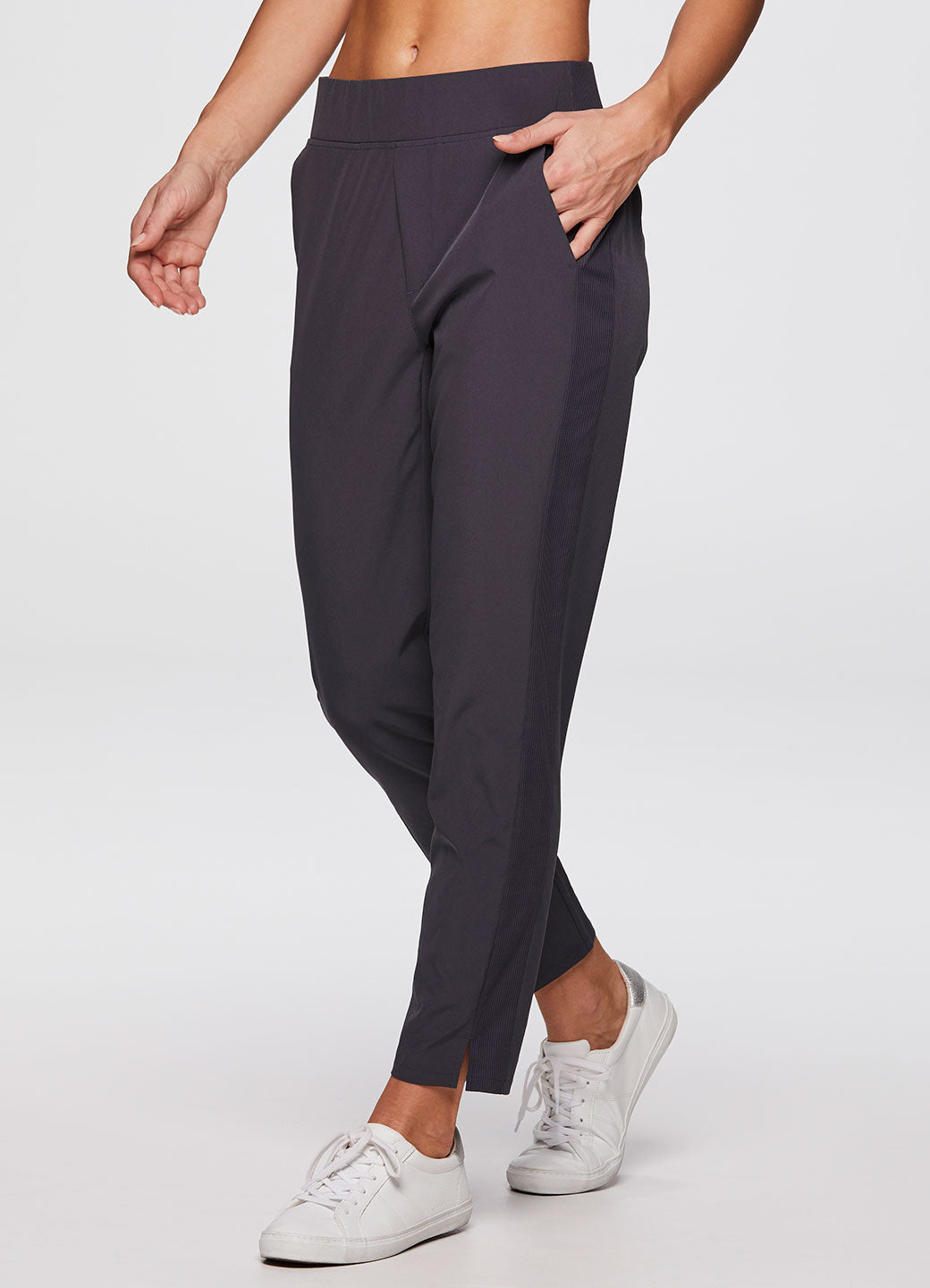 Everyday Ribbed Ankle Pant