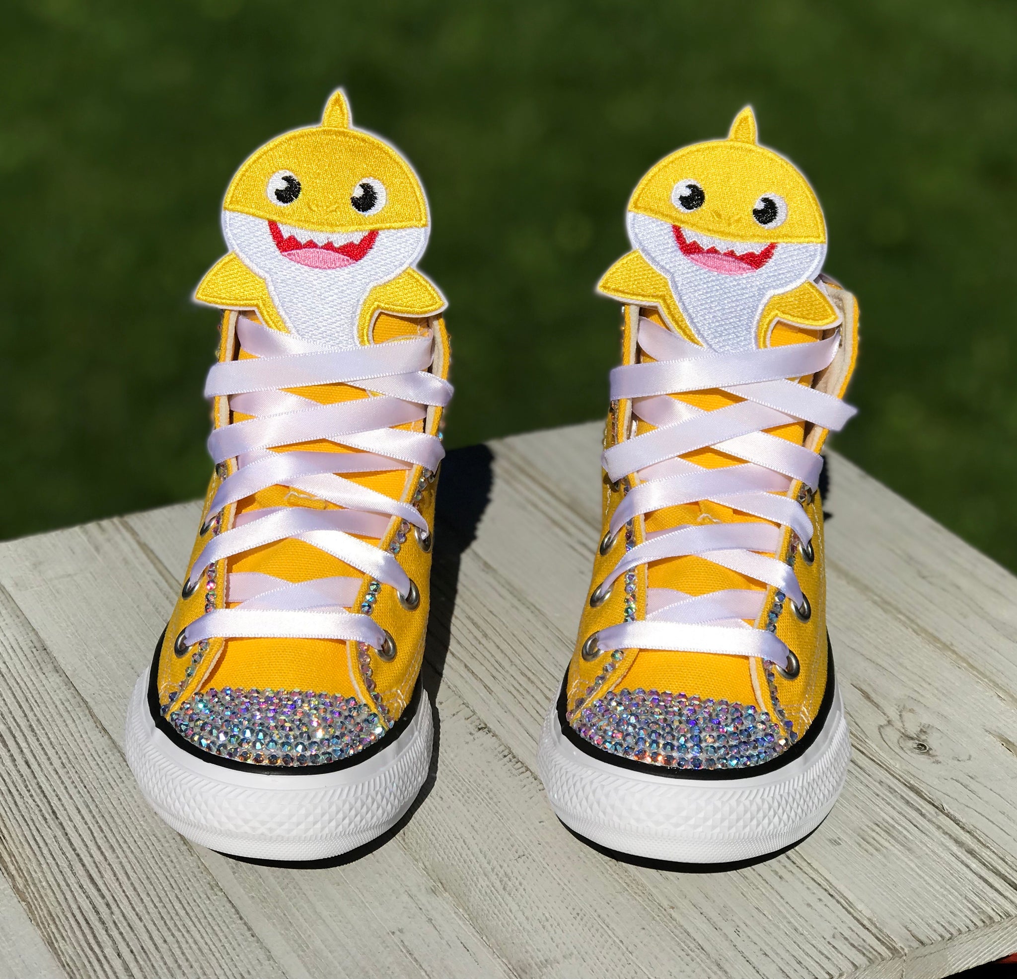 baby yellow converse shoes