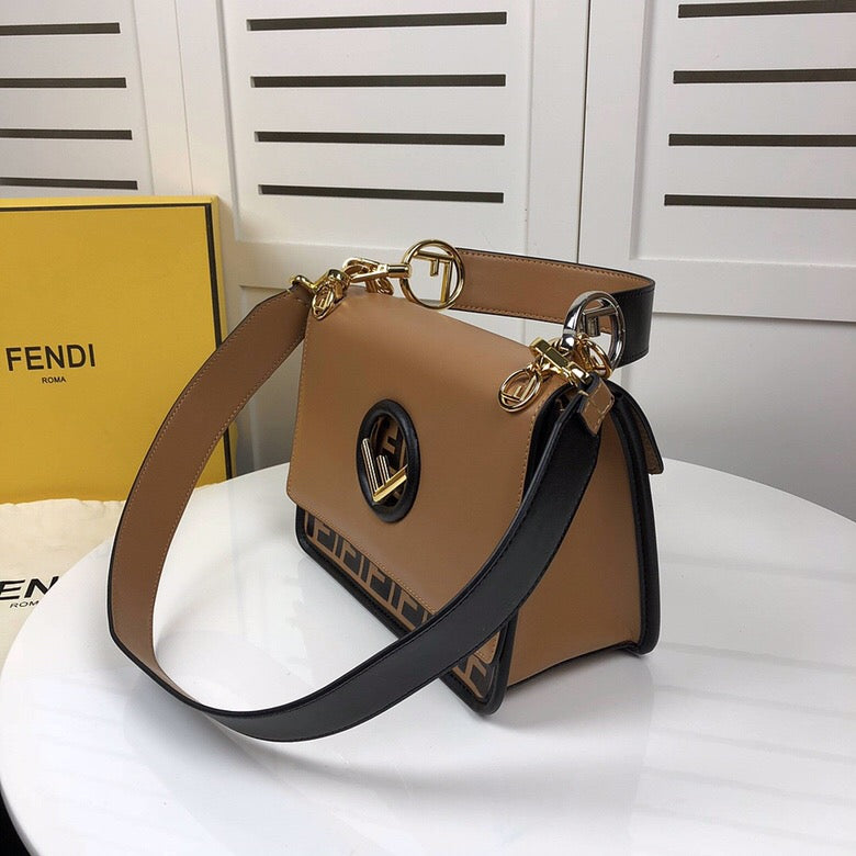 fendi pouch bolsa