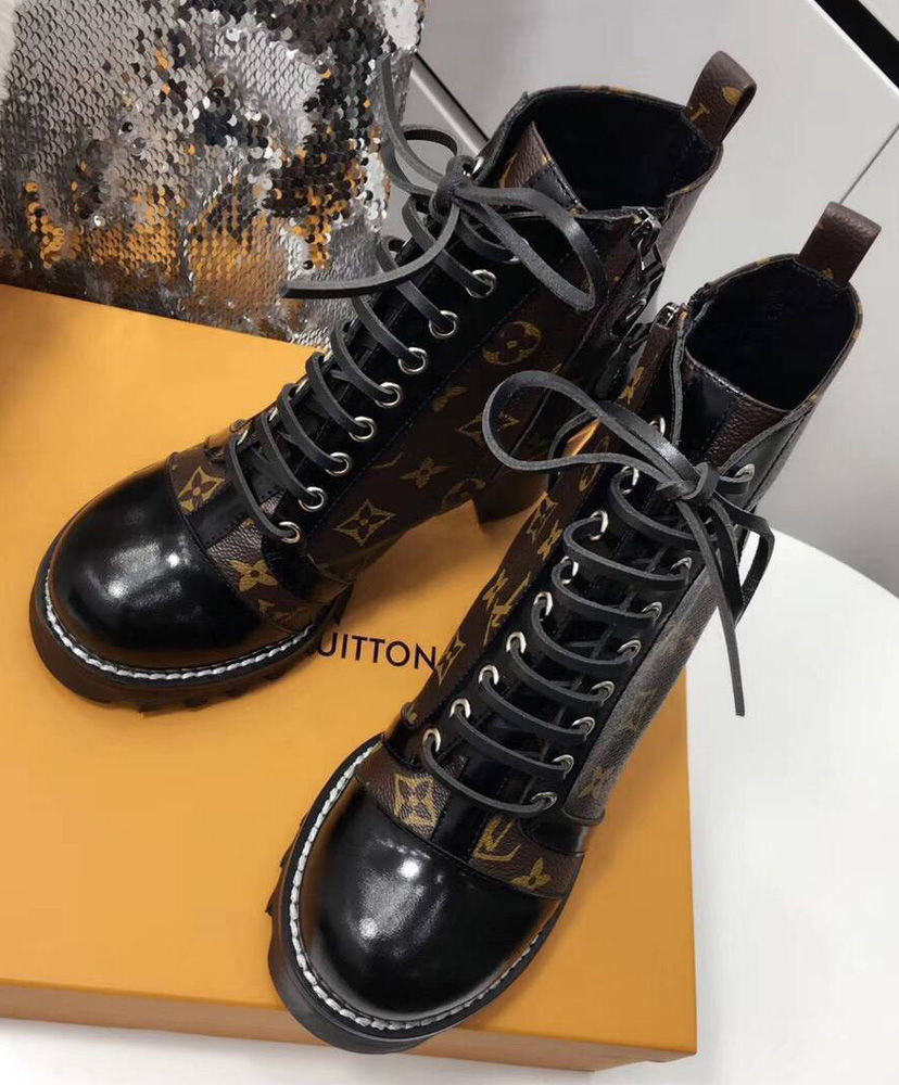 Bota Ankle Boot Star Trail Logo Louis Vuitton – Loja Must Have