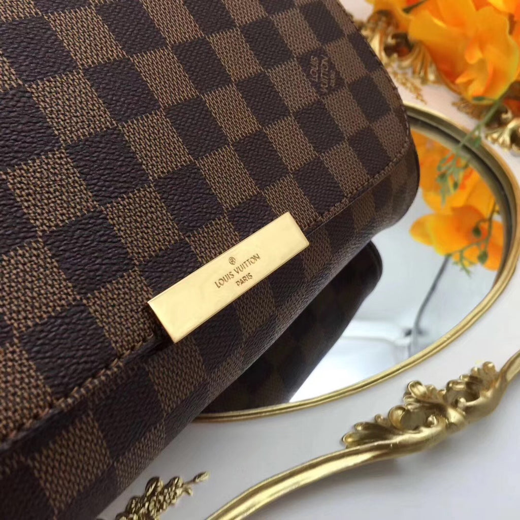 Clutch Favorite Louis Vuitton – Loja Must Have
