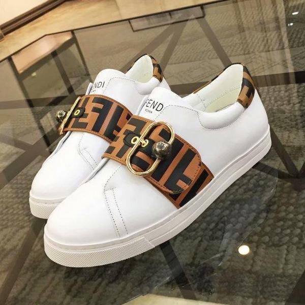 tenis slip on fendi