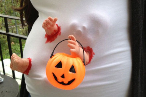 ic:Easy and Creepy Maternity Halloween Costume