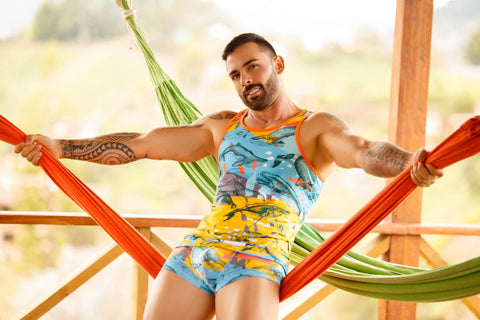 Quoi que vous ayez besoin, JOR's l'a eu ... Jor, la marque pop pour les amoureux de couleurs !!! La marque JOR est des sous-vêtements pop et de maillots de bain pour l'homme jeune et audacieux qui aime porter une variété de vêtements pleins de couleurs et de qualité. Jor offre d'excellents sous-vêtements, maillots de bain, vêtements de plage (shorts) et vêtement de sport (pantalons de yoga, leggins, camisillas) pour l'homme capable d'être sa propre star ... Quelqu'un n'a pas peur de la création d'une tendance et de la posséder! Les slips de natation JOR sont fabriqués dans des couleurs vives, des conceptions accrocheuses et présentent une étoile à droite sur la hanche qui aura tous les yeux sur vous à la plage, au bord de la piscine ou juste tremper dans les rayons du soleil d'été. Shop Jor www.downderapparel.com Rappel: Livraison gratuite sur les commandes américaines 50 $ et plus + Commandes internationales 100 $ et plus + Messenger est disponible 24h / 24 et 7j / 7 pour répondre à toutes vos questions sur les tissus, les styles, l'utilisation, etc. Nous proposons des hommes Sous-vêtements, maillots de bain, vêtements d'entraînement, costumes et tous types de sous-vêtements sexy qu'un gars porterait. De plus, nous proposons également des vêtements pour femmes, notamment des sous-vêtements pour femmes, des maillots de bain, des culottes, des soutiens-gorge, des robes sexy, une lingerie, des vêtements sportifs, des costumes sexy et des vêtements intimes.