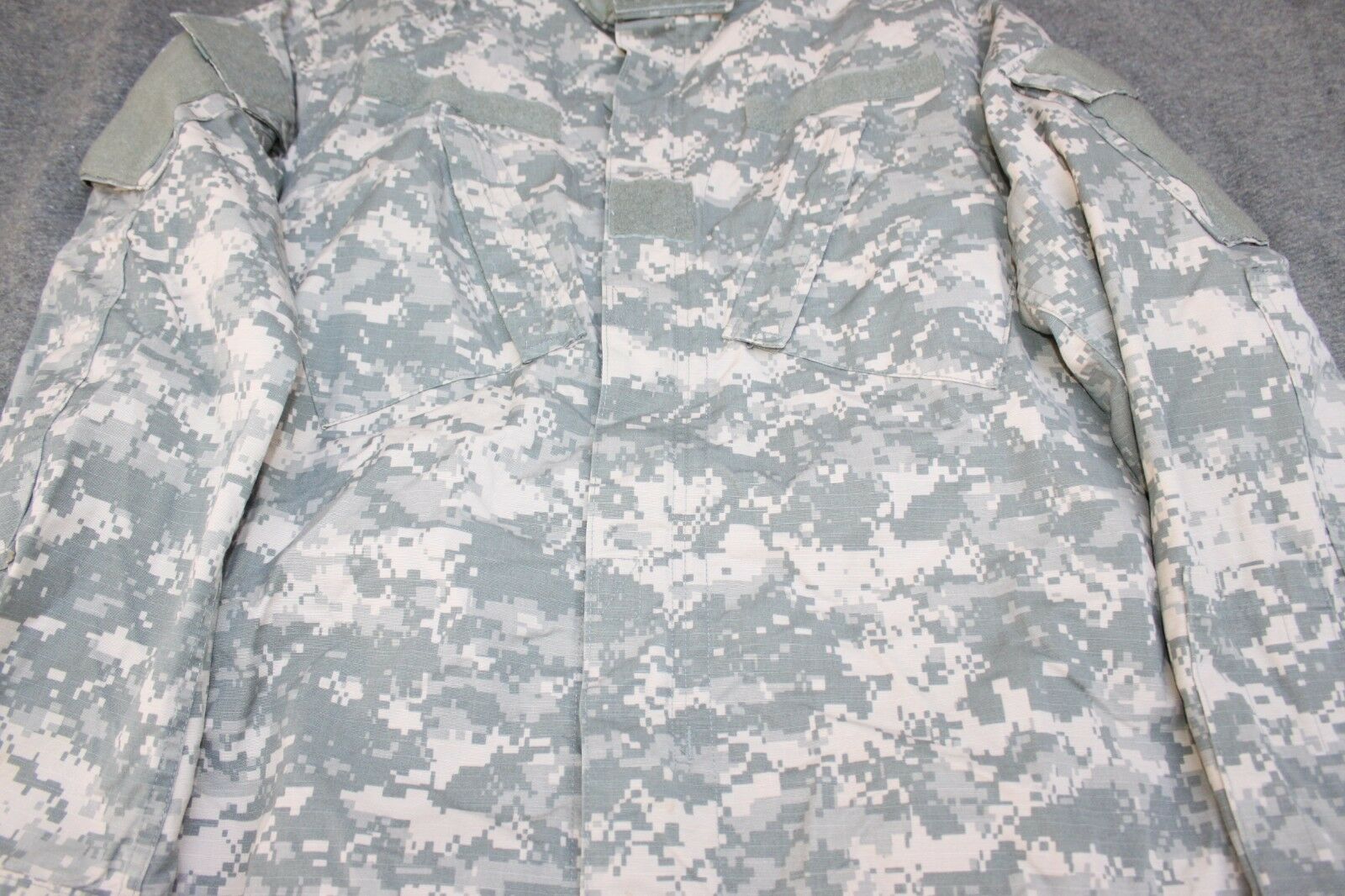 USED Insect Repellent US Digital Camo BDU Med Short ACU Uniform