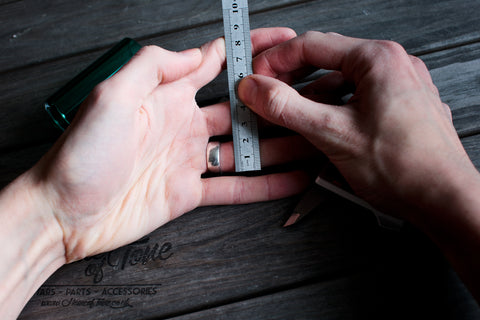 Slide finger measurement with ruler