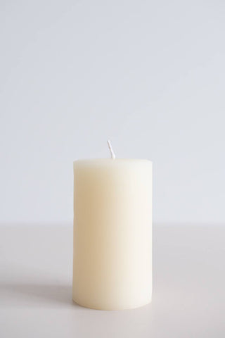 Natural pearl beeswax pillar candle