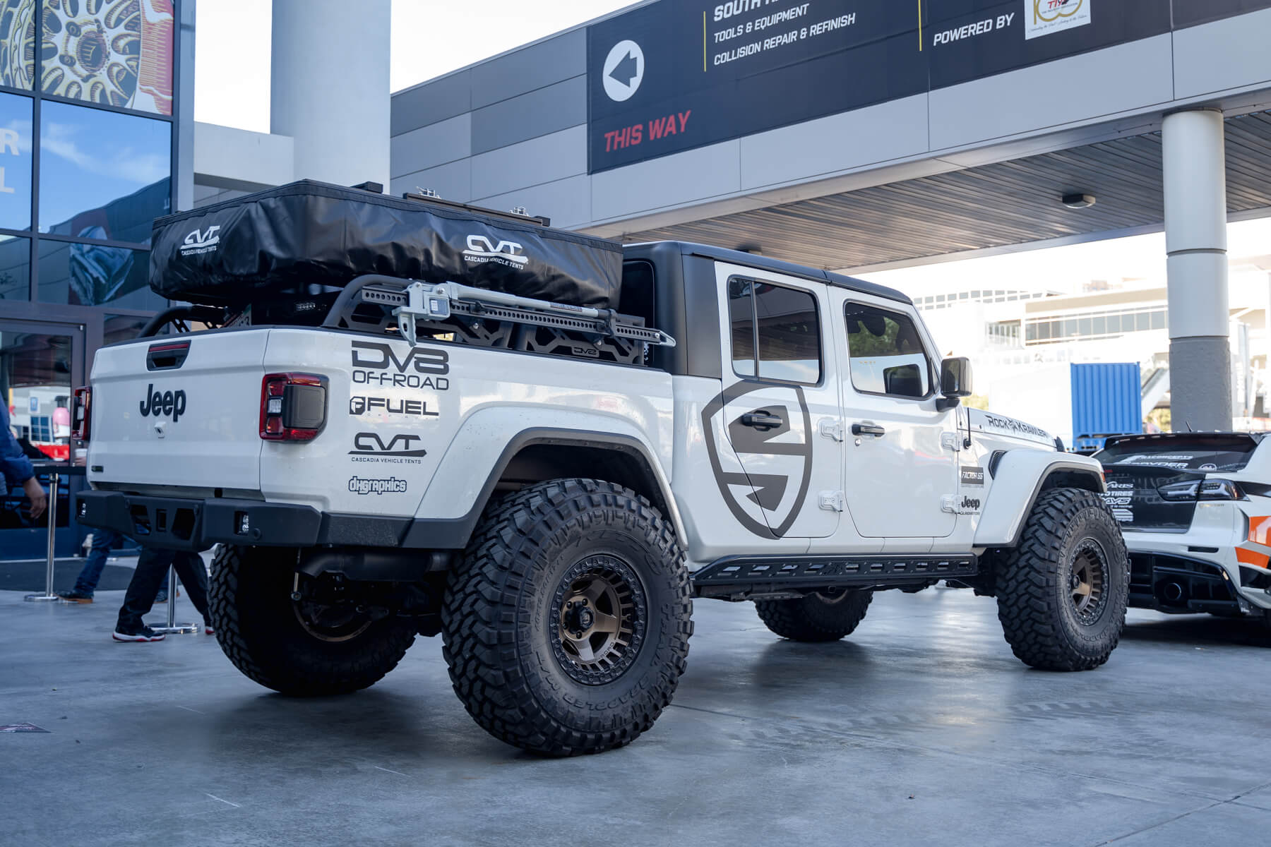 Custom Jeep Gladiator DV8 Offroad