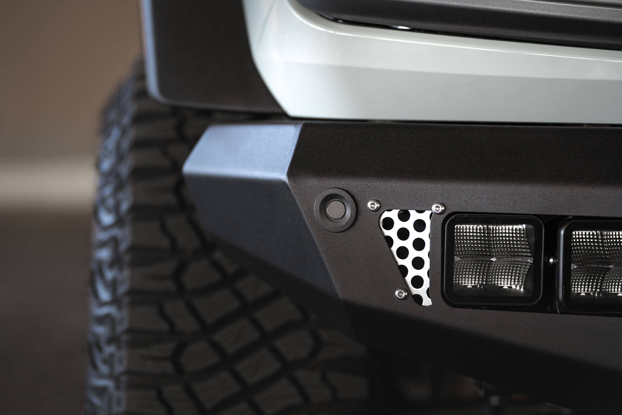 Retains Factory OEM Parking Sensors