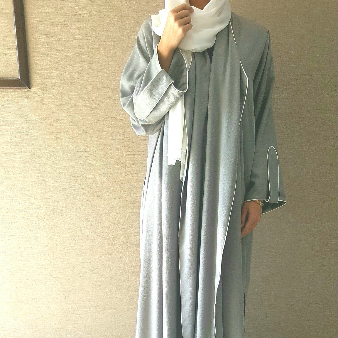 Stylish Grey Linen Abaya with White Piping – Qabeela