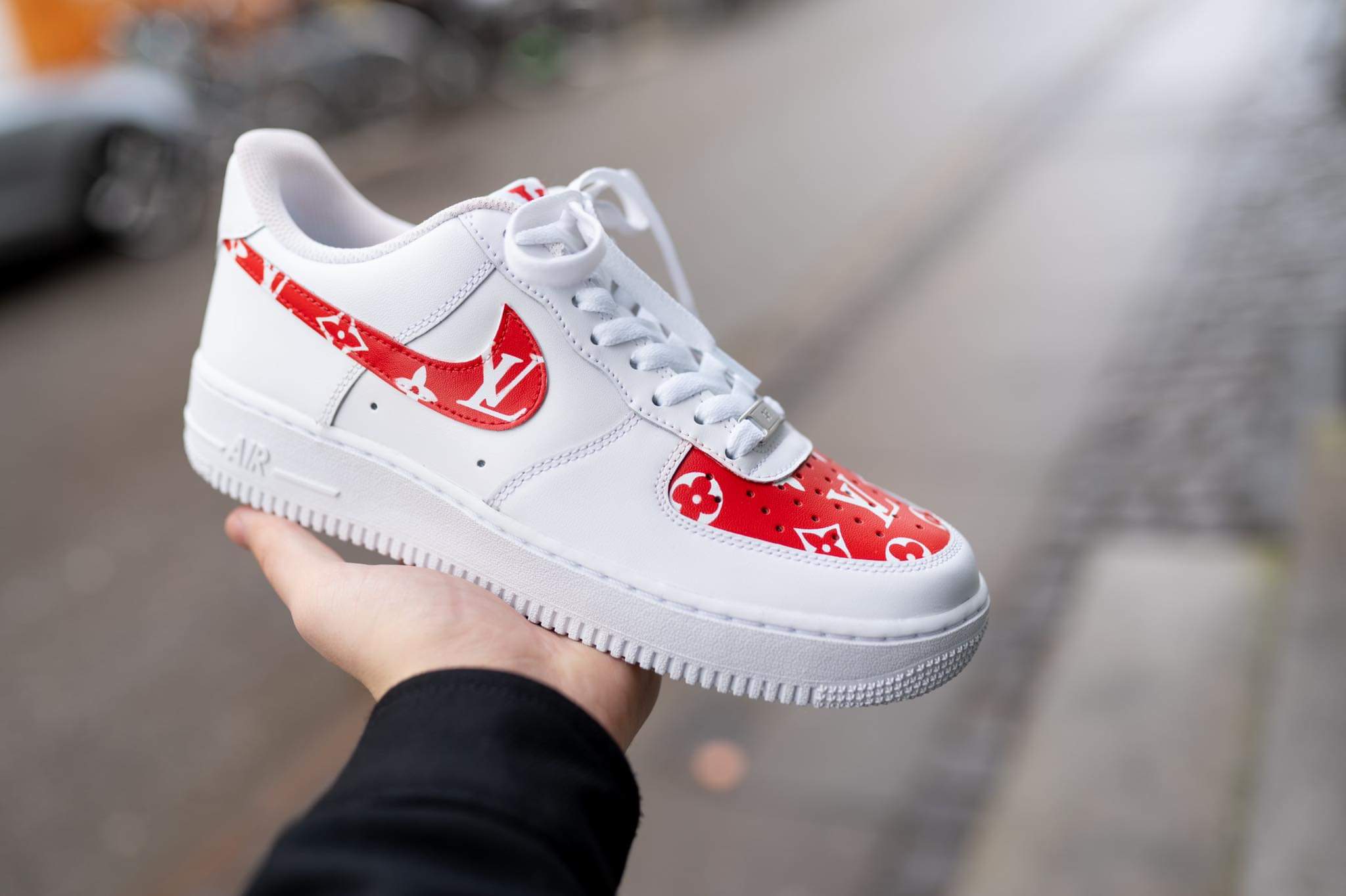 CUSTOM WHITE/GREY LV X AIR FORCE 1 - Derivation Customs - Custom