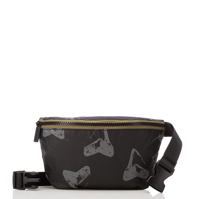 28 best fanny packs, belt bags and crossbody bags