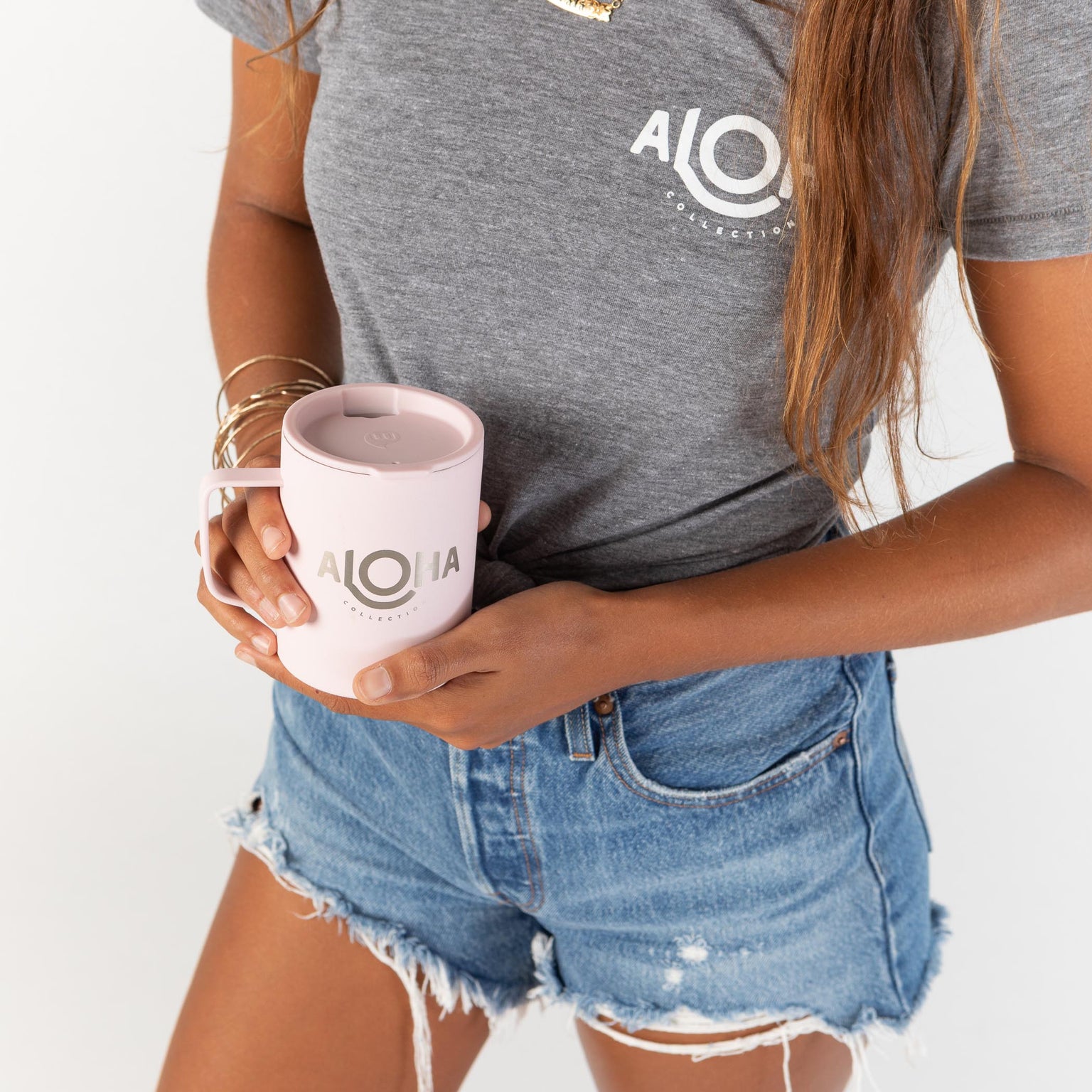 https://cdn.shopify.com/s/files/1/1119/6322/products/travel_mug_ALOHA_logo_mochi_cu3-op_768x_crop_center@2x.progressive.jpg?v=1663279303