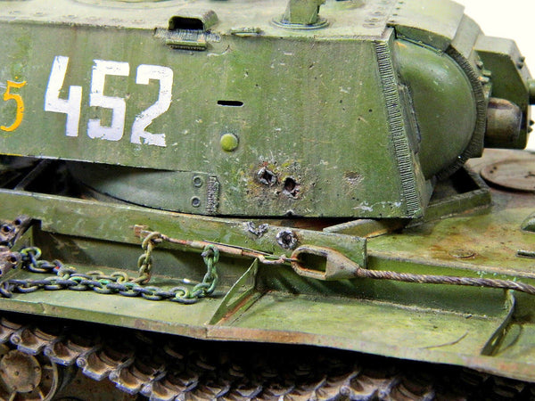 1/35 scale model Trumpeter Soviet KV-8S Heavy Tank Plastic kit 01572