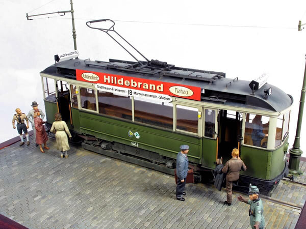 1/35 scale model Miniart German Tramcar 641 Straβenbahn Triebwagen Plastic model kit 38003