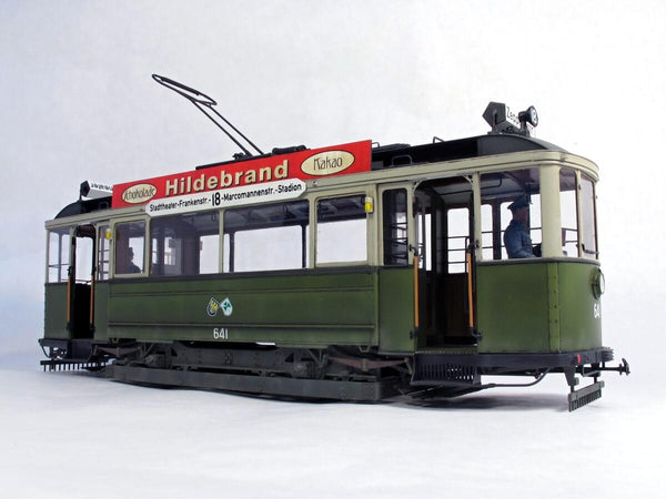 1/35 scale model Miniart German Tramcar 641 Straβenbahn Triebwagen Plastic model kit 38003