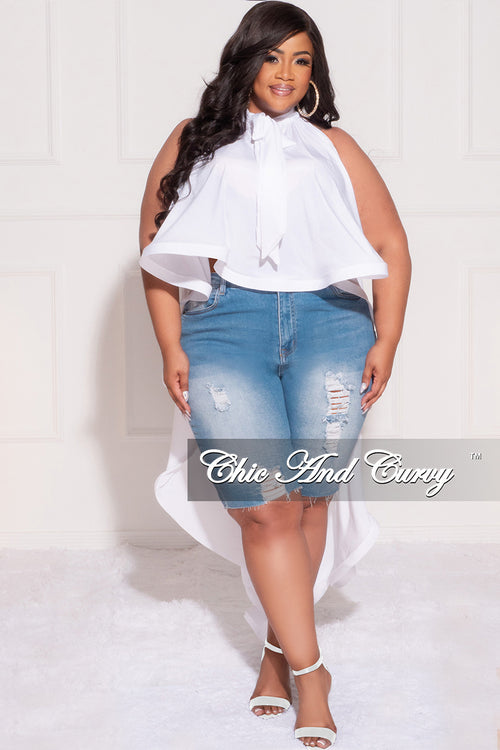 Whites – Chic And Curvy