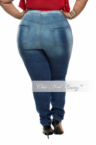 Denim – Chic And Curvy