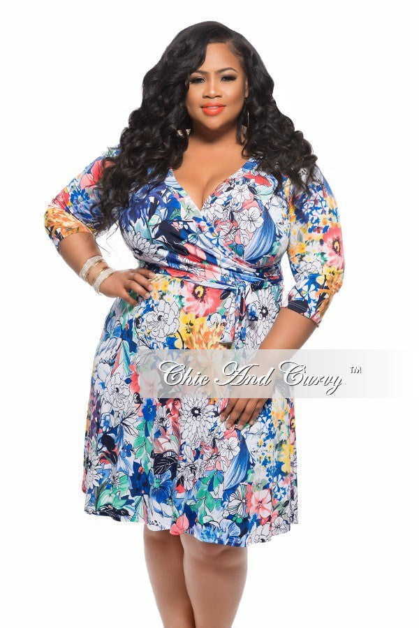 New Plus Size Dress with Tie in Mixed Floral Print – Chic And Curvy