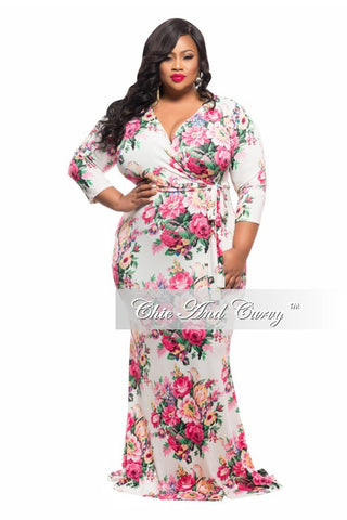 Whites – Chic And Curvy