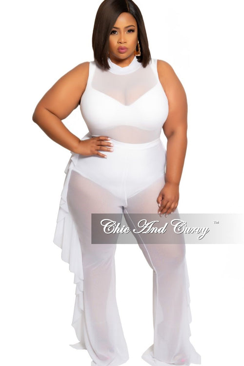 chic and curvy white dresses