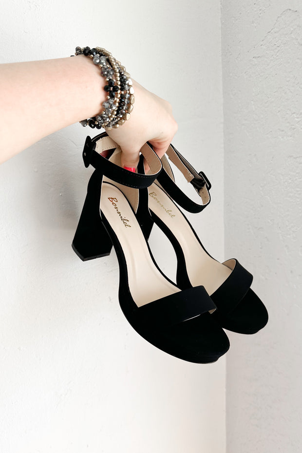 Claire Heels - Cenkhaber