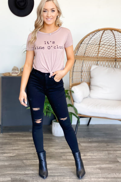 Wine O'clock Graphic Tee: Pink - Cenkhaber