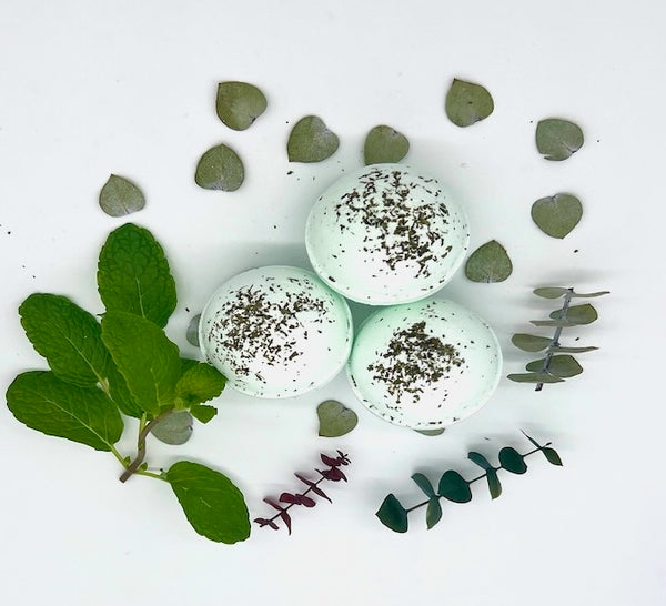 The Ingredients that make the perfect bath bomb include argan oil and sea salts and essential oils.