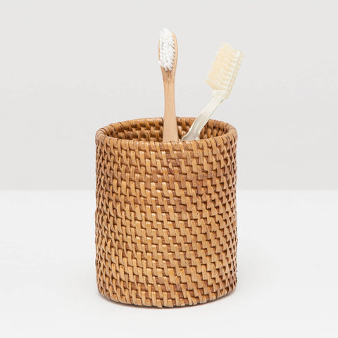 Rattan bathroom decor