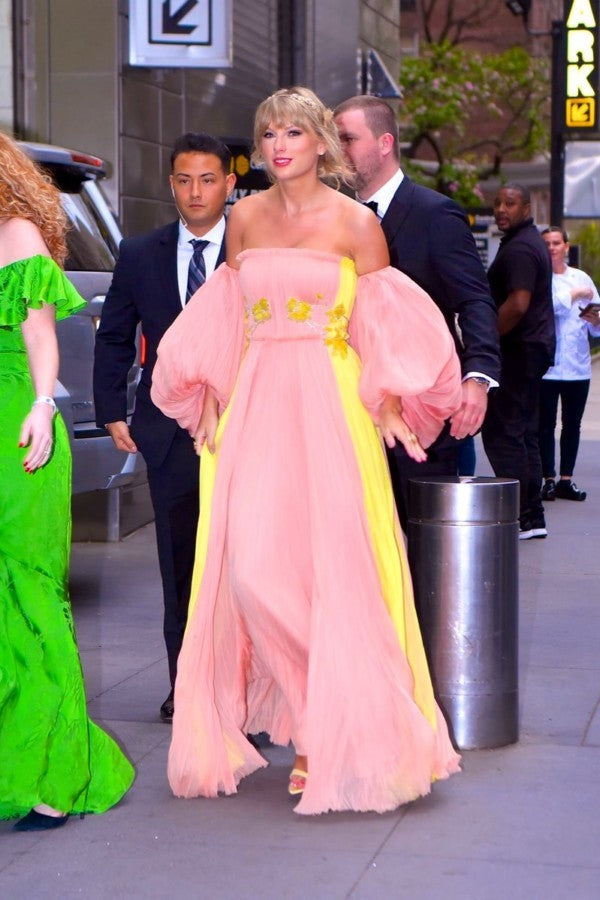 taylor swift prom dress red